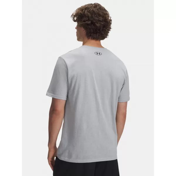  Muška majica kratkih rukava UNDER ARMOUR UA CAMO CHEST STRIPE SS 1376830-011 SIVA 
