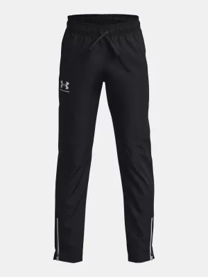 Hlače za dječake UNDER ARMOUR UA SPORTSTYLE WOVEN PANTS 1370184-001 CRNA