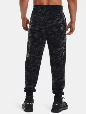Muške trenirke UNDER ARMOUR RIVAL FLC CAMO SCRIPT JGR 1366313-001 CRNA