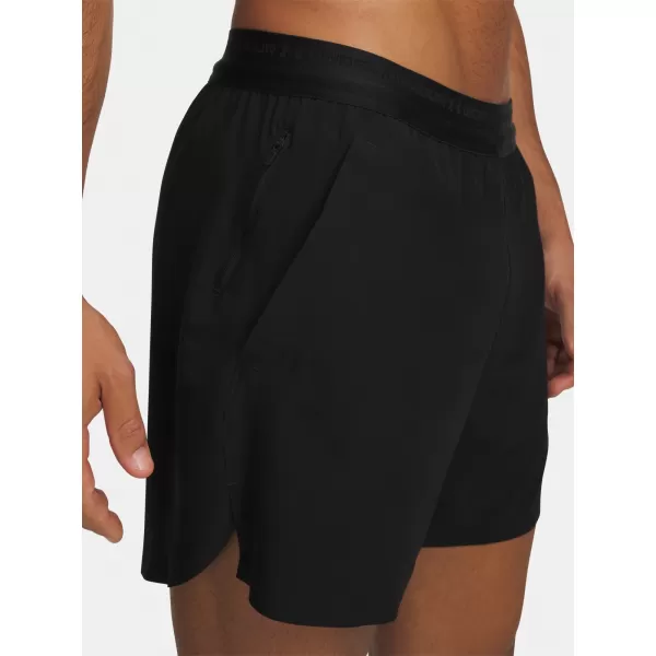  Muške kratke hlače UNDER ARMOUR VANISH ELITE 6IN SHORT 6009868-008 CRNA 
