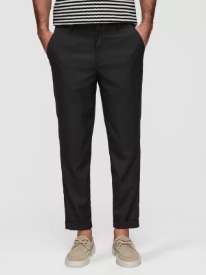 Muške chino hlače OMBRE P1525 CRNA