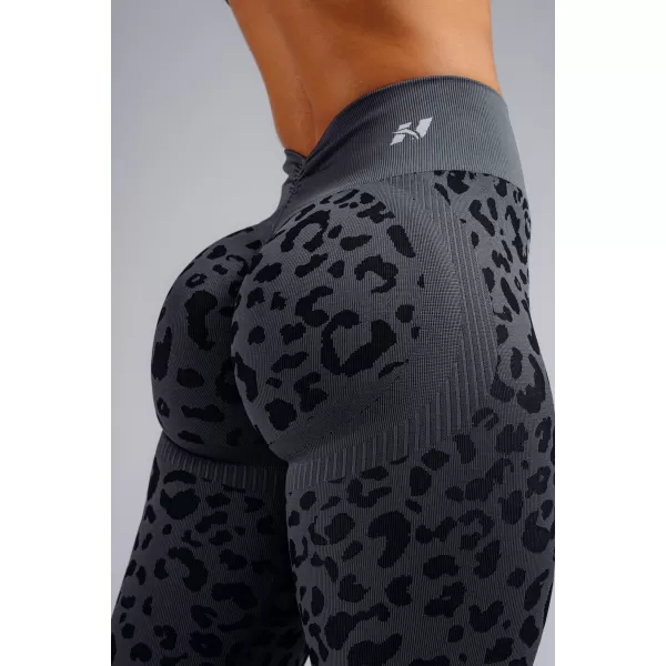  Kompresijske push-up tajice s leopard printom NEBBIA PRIMAL 849 CRNI LEOPARD 