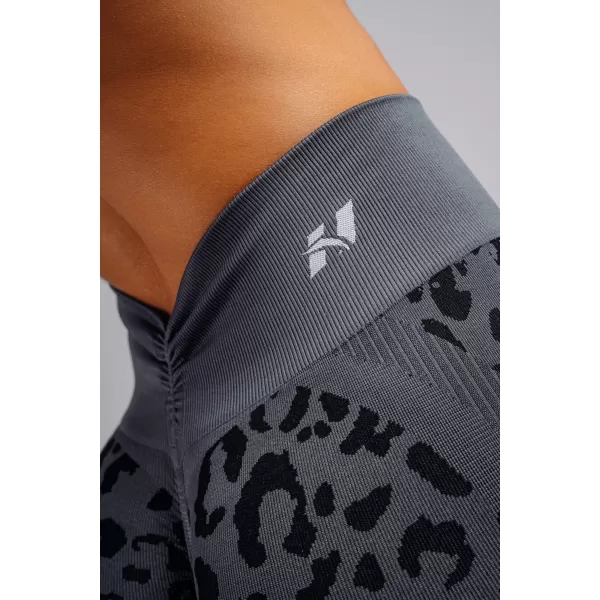  Kompresijske push-up tajice s leopard printom NEBBIA PRIMAL 849 CRNI LEOPARD 