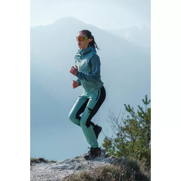  Ženske vodootporne hlače za više sportova NORDBLANC ELISA NBSPL8326 ZELENA 