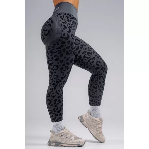  Kompresijske push-up tajice s leopard printom NEBBIA PRIMAL 849 CRNI LEOPARD 