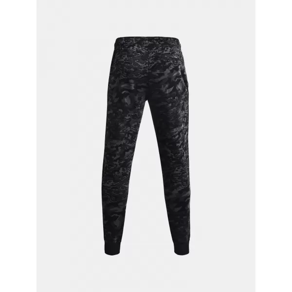  Muške trenirke UNDER ARMOUR RIVAL FLC CAMO SCRIPT JGR 1366313-001 CRNA 