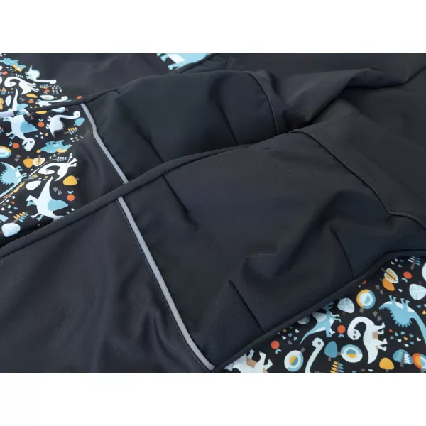  Dječje softshell hlače izolirane WAMU DINOSAUŘI CRNI 
