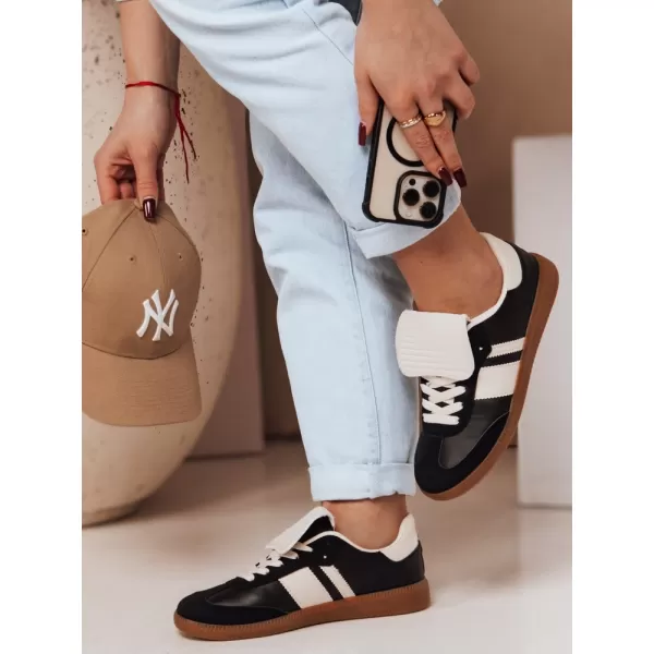  Dame DSTREET ZY0643 CRNI 