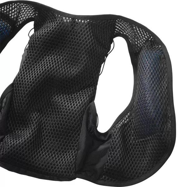  Muški ruksak SALOMON ACTIVE SKIN 12 SET LC2177400 CRNO/METALNO 