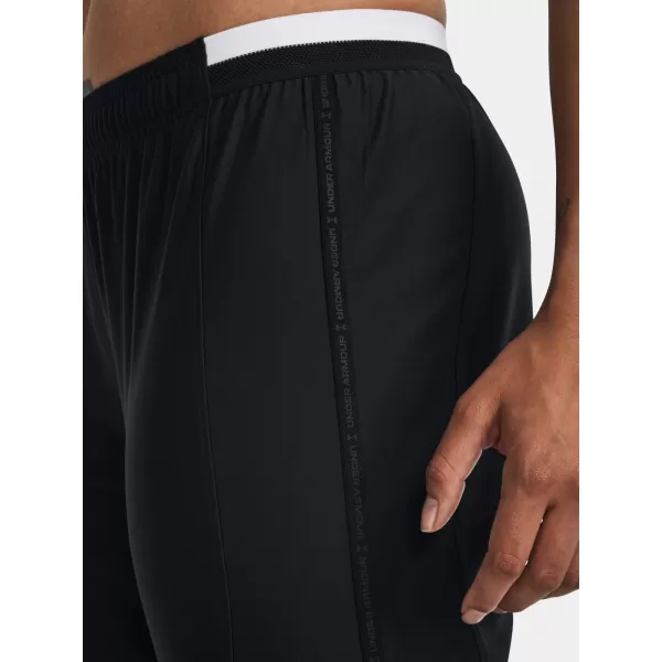  Ženske sportske hlače UNDER ARMOUR WS CHALLENGER PRO PANT 1380509-001 CRNA 