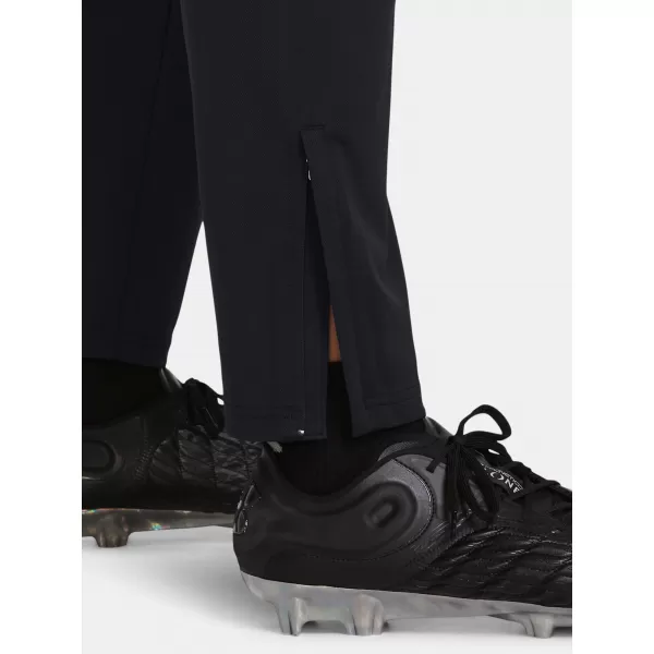  Muške sportske hlače UNDER ARMOUR MS CH. PIQUE PANT 1382602-001 CRNA 
