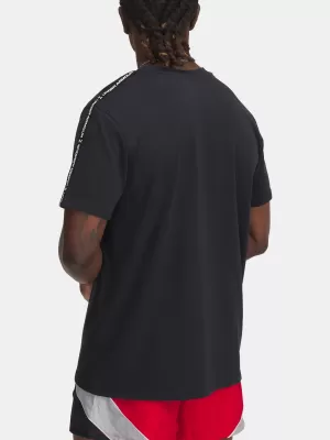 Muška majica kratkih rukava UNDER ARMOUR ICON HWT TEE TAPING 1390300-001 CRNA