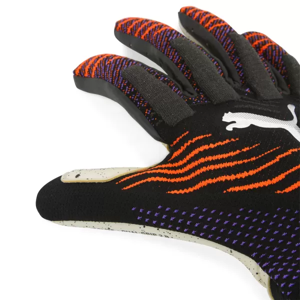  Golman PUMA FUTURE ULTIMATE NC 042064_01 PUMA CRNO/BLISTAVO CRVENO 