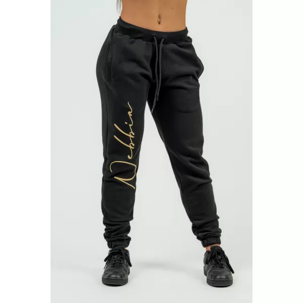  Ženska široka trenirka s potpisom INTENSE 846 BLACK/GOLD Nebbia 
