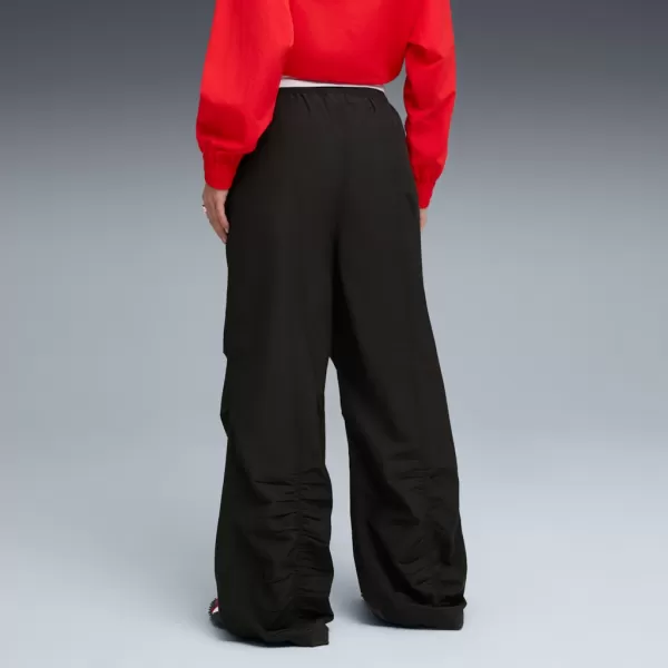  Ladijske hlače PUMA WARDROBE ESS PARACHUTE WOVEN PANTS OP 632044-01 CRNI 